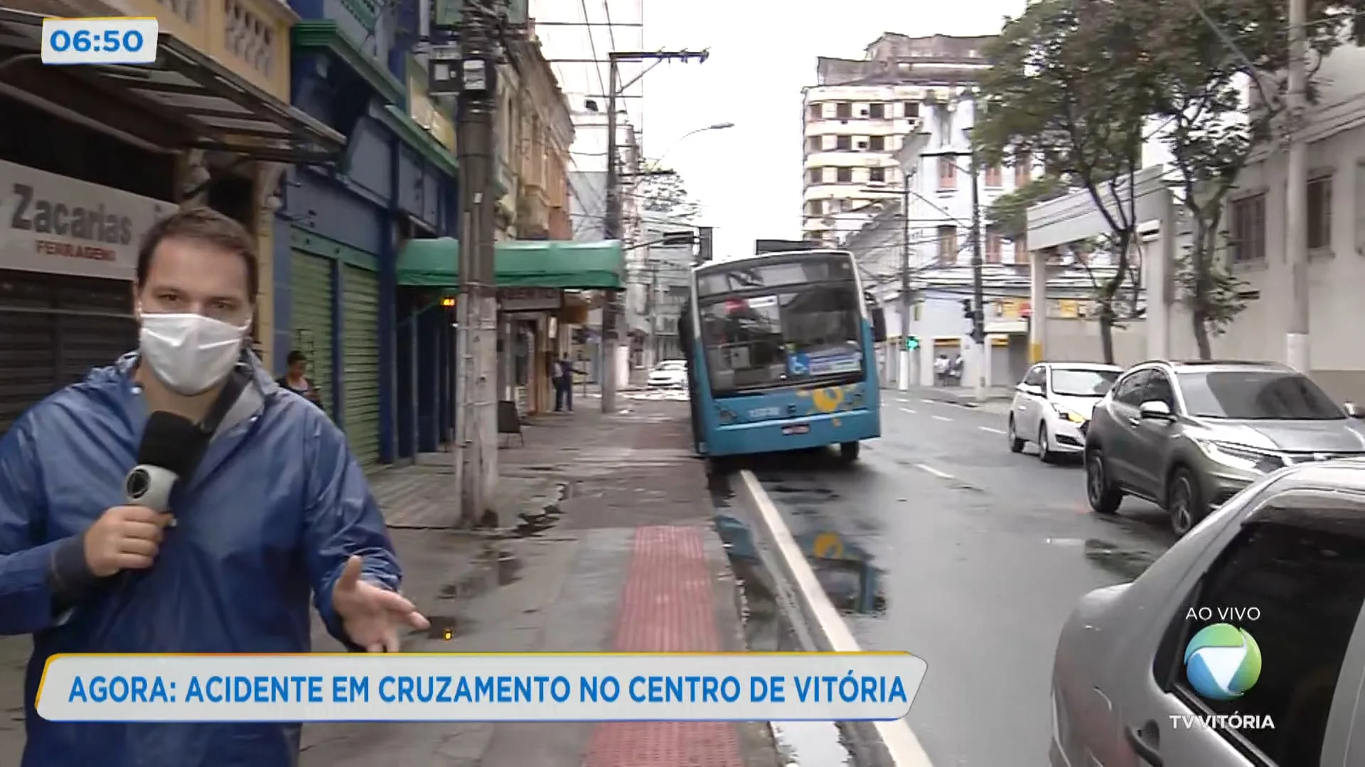 Acidente em cruzamento no Centro de Vitória