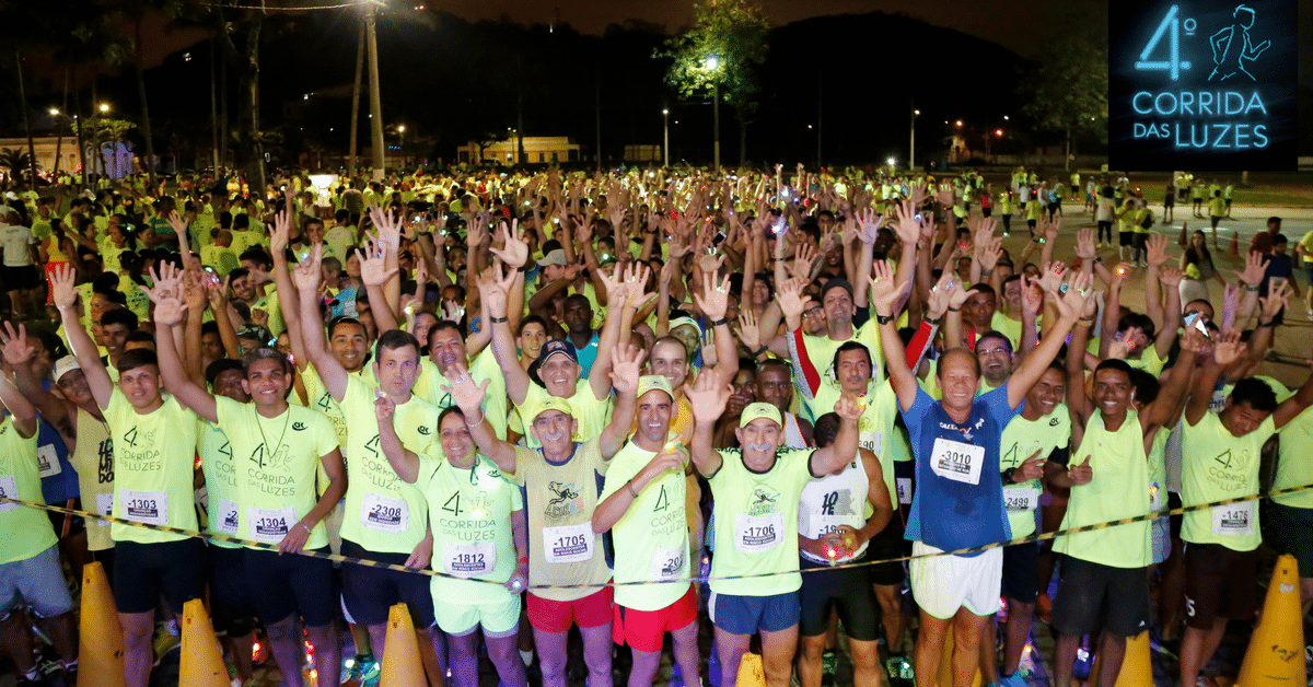 É a maior night run do ES! Corrida das Luzes leva mais de 2.6 mil corredores para cruzar a Terceira Ponte