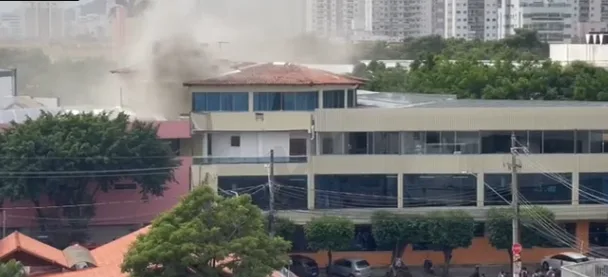 VÍDEO | Princípio de incêndio atinge restaurante em Vila Velha