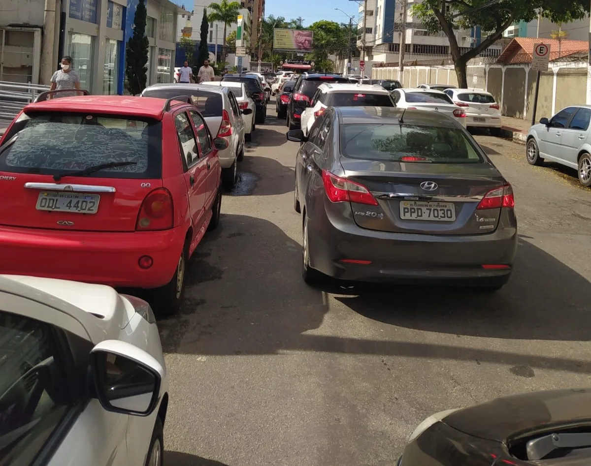 Anúncio de reajuste no preço da gasolina causa 'corrida' aos postos na Grande Vitória