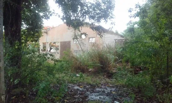 Abandono do antigo Cras de Santa Mônica é motivo de reclamação em Guarapari