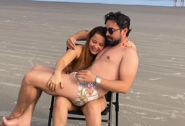 Fernando Zor faz brincadeira e Maraisa alfineta as fãs: Xô, quengaiada!