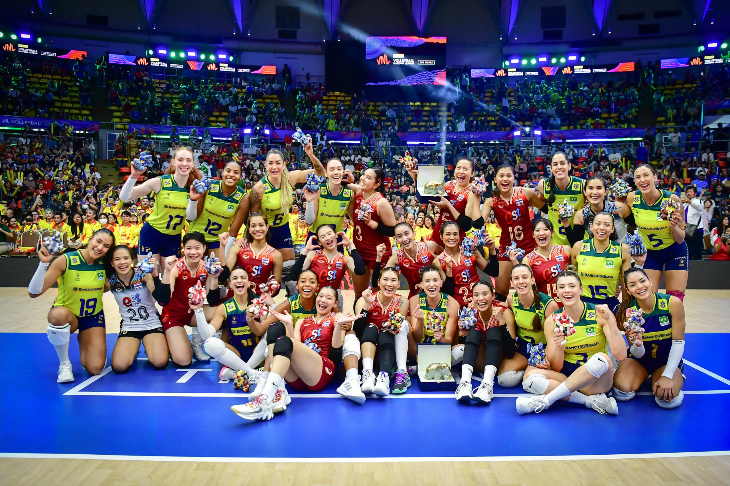 Seleção feminina de vôlei vai às semifinais da Liga das Nações