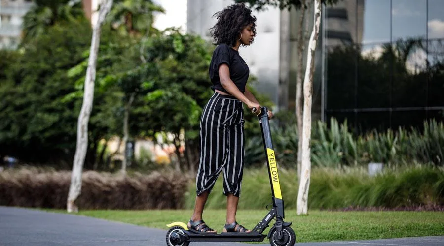 Começa a circulação de patinetes elétricos em Vila Velha