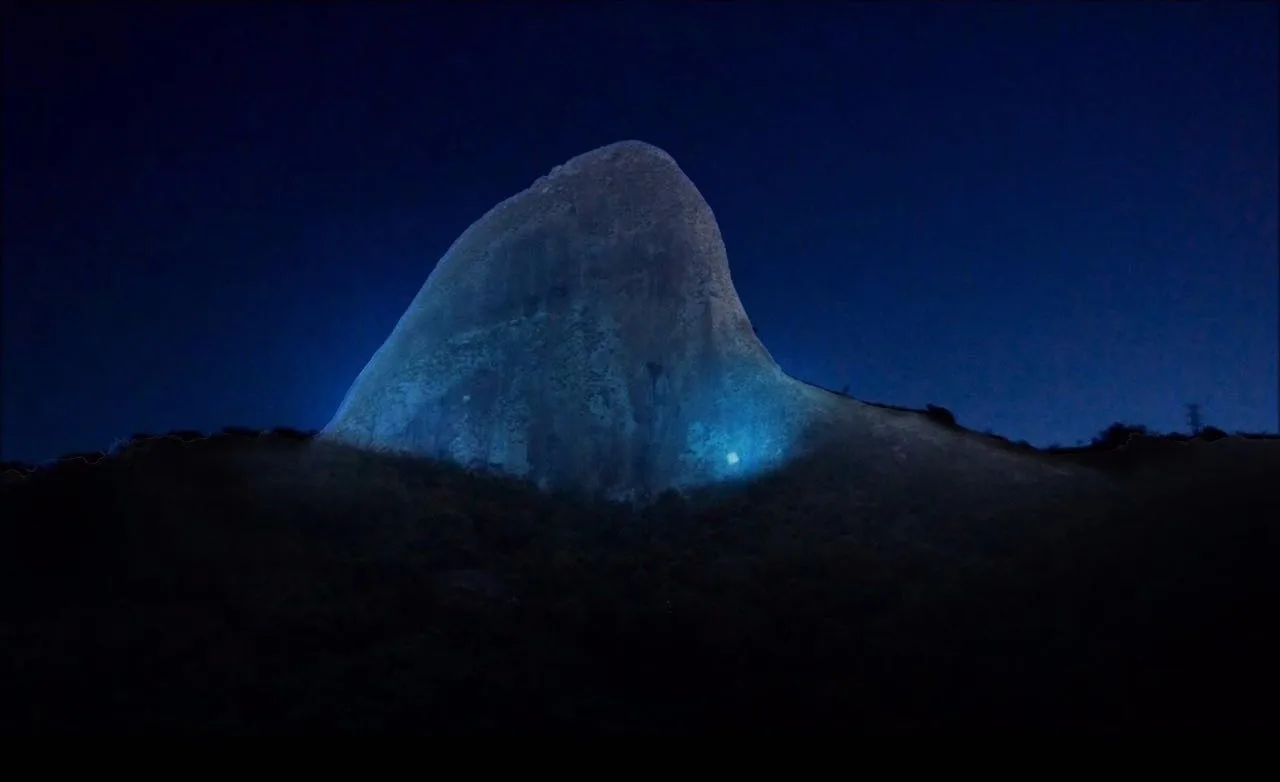 Pedra dos Dois Olhos pode ganhar iluminação especial em Vitória