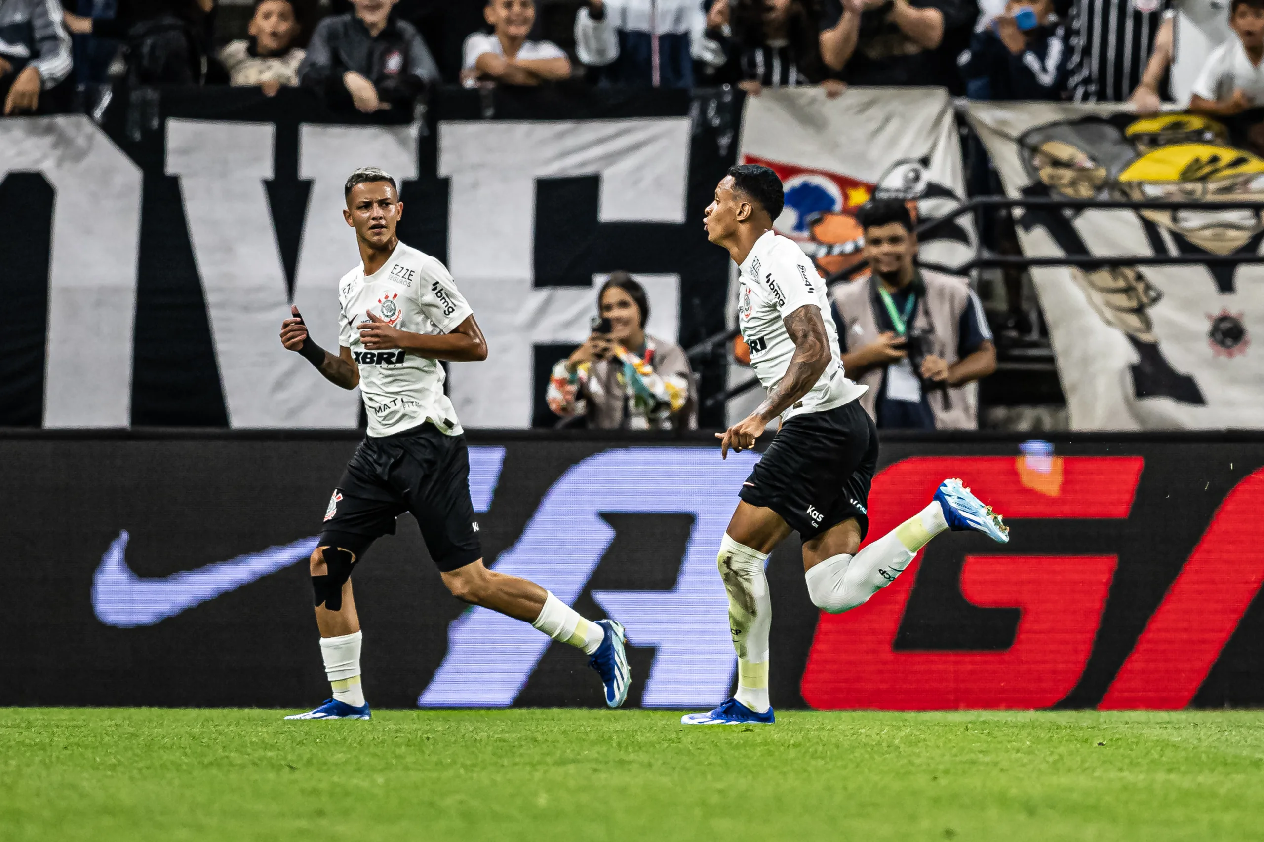 Corinthians e Cruzeiro vão decidir a Copinha; Fla está eliminado