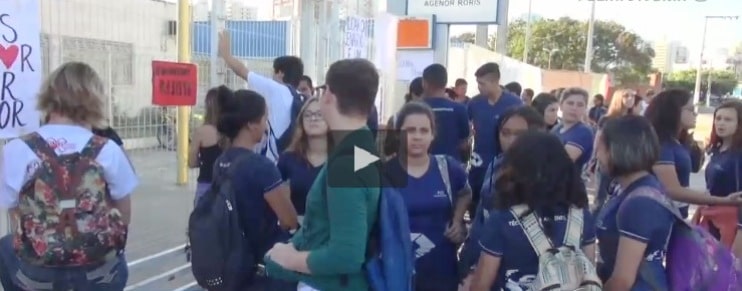 O impacto da PEC 241 na educação e nos concursos O impacto da PEC 241 na educação e nos concursos