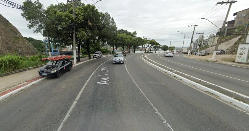 Avenida Vitória está parcialmente interditada para obras da Cesan