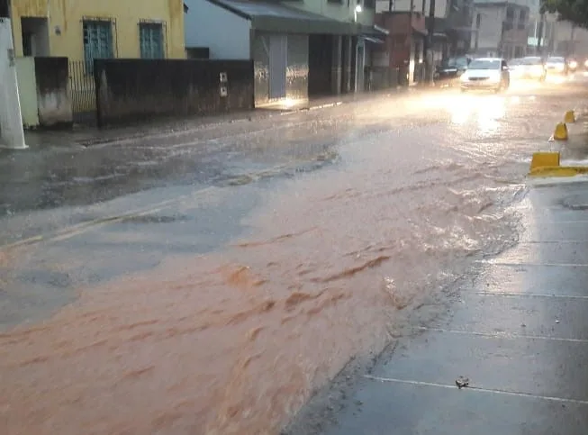 Água de chuva e esgoto não combinam! Concessionária alerta para riscos à rede em Cachoeiro