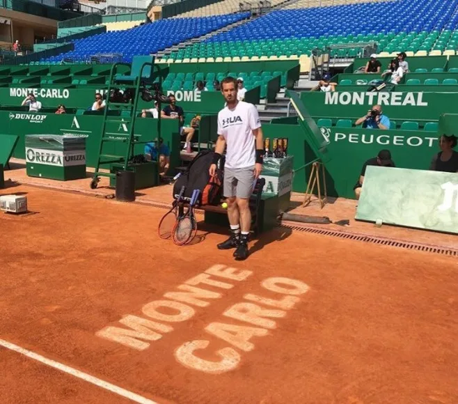 Murray perde um set, aplica 'pneu' e vence russo na estreia em Roland Garros