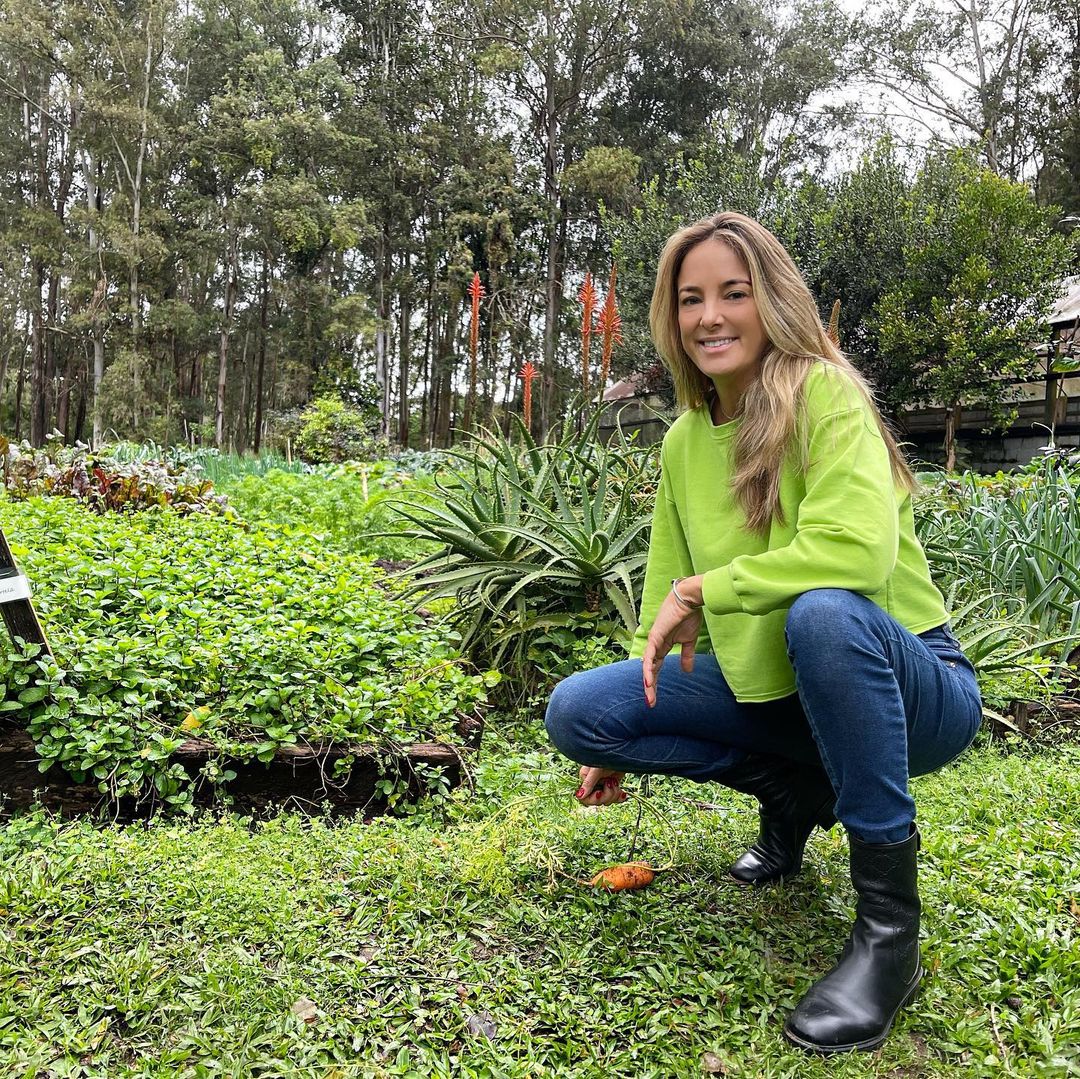 Ticiane Pinheiro reúne amigas para celebrar aniversário antecipadamente: 'Todas testadas'