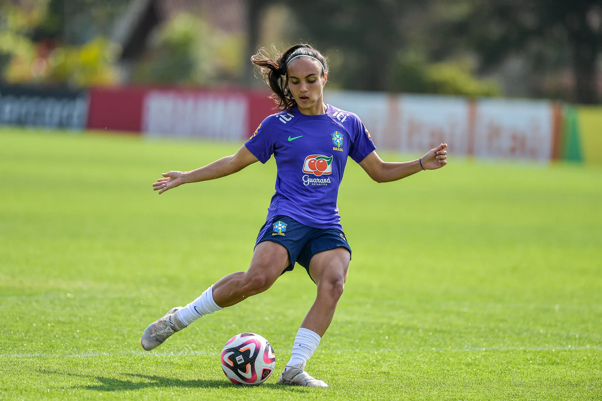 Duas capixabas vão jogar a Copa do Mundo Sub-20 de futebol feminino