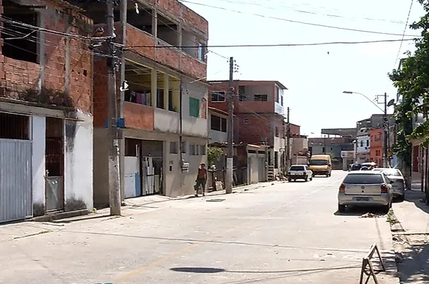 Pescador é baleado durante troca de tiros entre gangues em Vitória