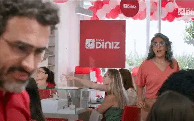 Óticas Diniz lançam campanha ousada com lentes por apenas R$ 1,99