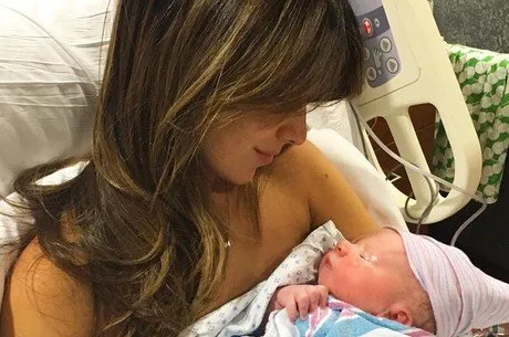 Nasce Leonardo, filho de Alec Baldwin e Hilaria Thomas