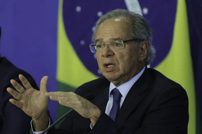 O ministro da Economia, Paulo Guedes, fala à imprensa sobre o atual estágio do processo de acessão do Brasil à Organização para Cooperação e Desenvolvimento Econômico (OCDE).