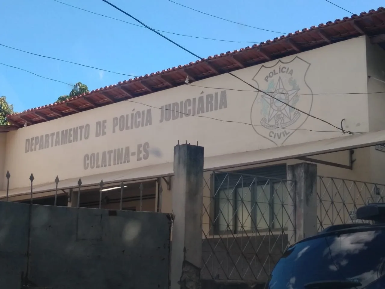 Detento morre após tentar agredir policiais dentro de delegacia em Colatina