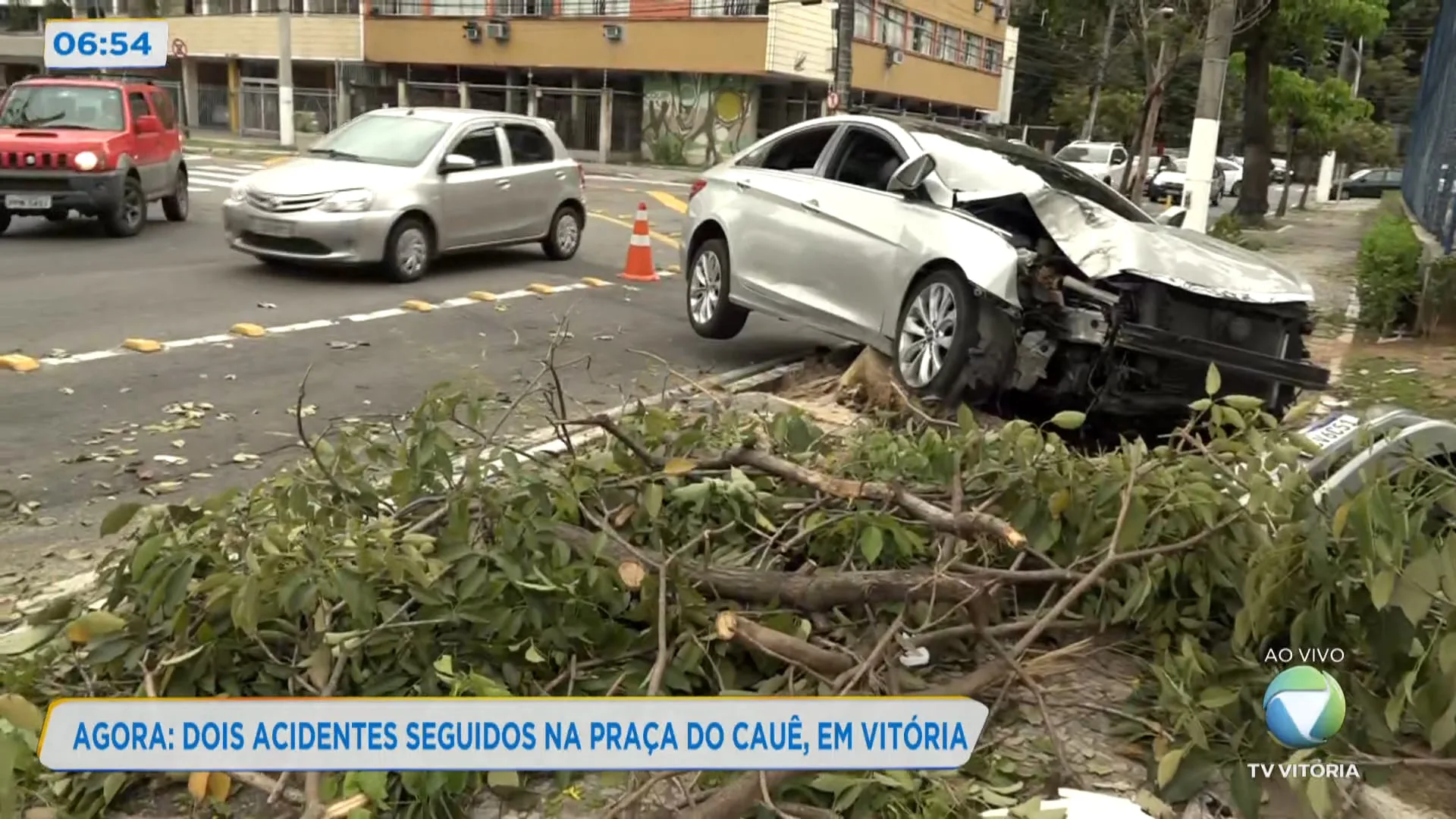 Dois acidentes seguidos na Praça do Cauê, em Vitória