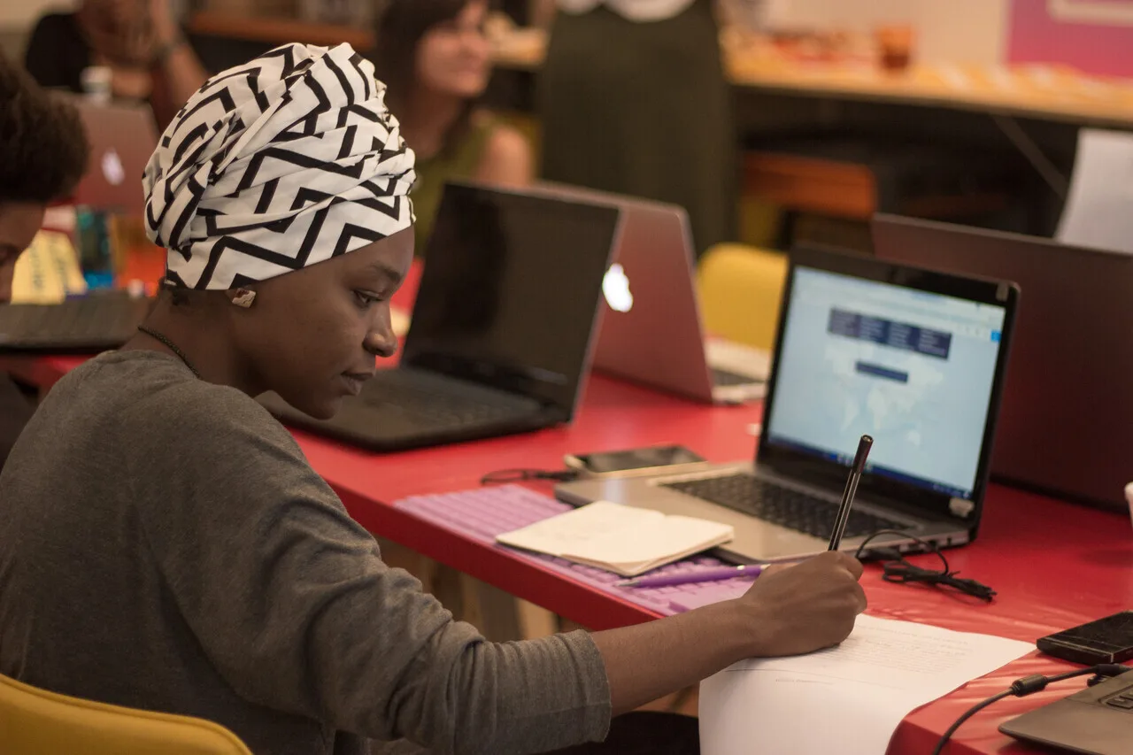 Afrocódigos: novo programa que visa formar estudantes negros em tecnologias