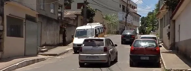 Baleado no peito é socorrido por populares em Vila Velha