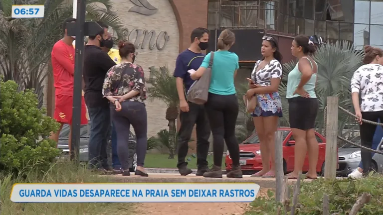 Guarda-vidas desaparece na praia sem deixar rastros