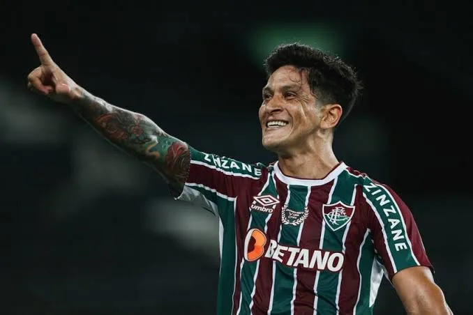 Cano exalta estilo de Diniz e crescimento no Fluminense: 'Saí da zona de conforto'