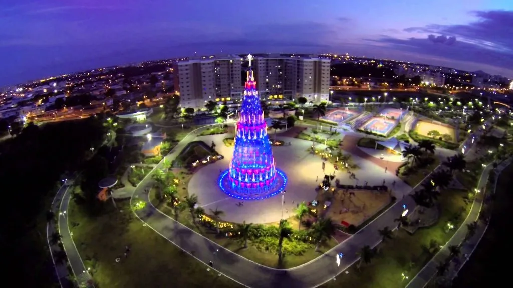 Serra inaugura decoração de Natal durante evento neste sábado