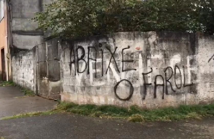 Madrugada tensa! Dois homens são baleados em rua de Feu Rosa, na Serra