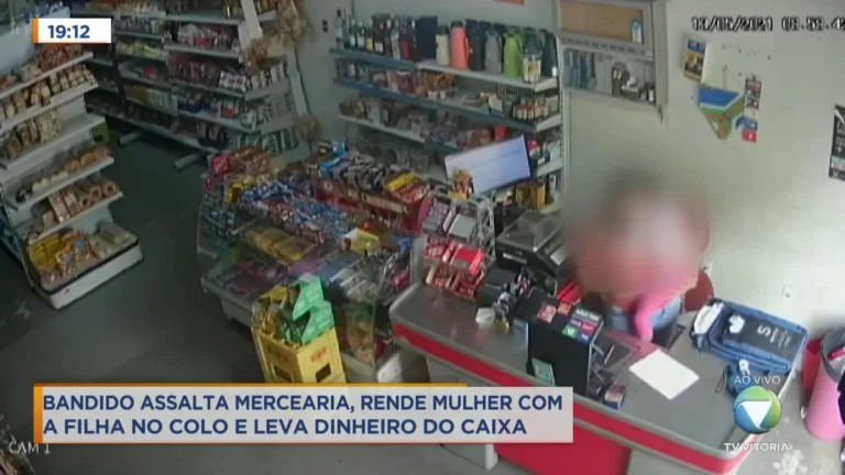 Dona de mercearia é assaltada mesmo com filho o colo