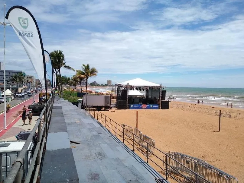 Prefeitura da Serra promove ação de conscientização ambiental em praias do município