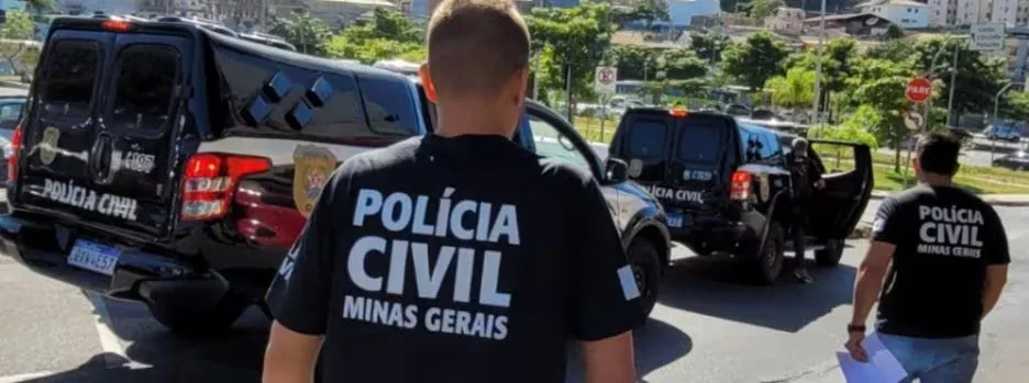 Delegada atira contra policiais e é presa após ficar 31h trancada em casa