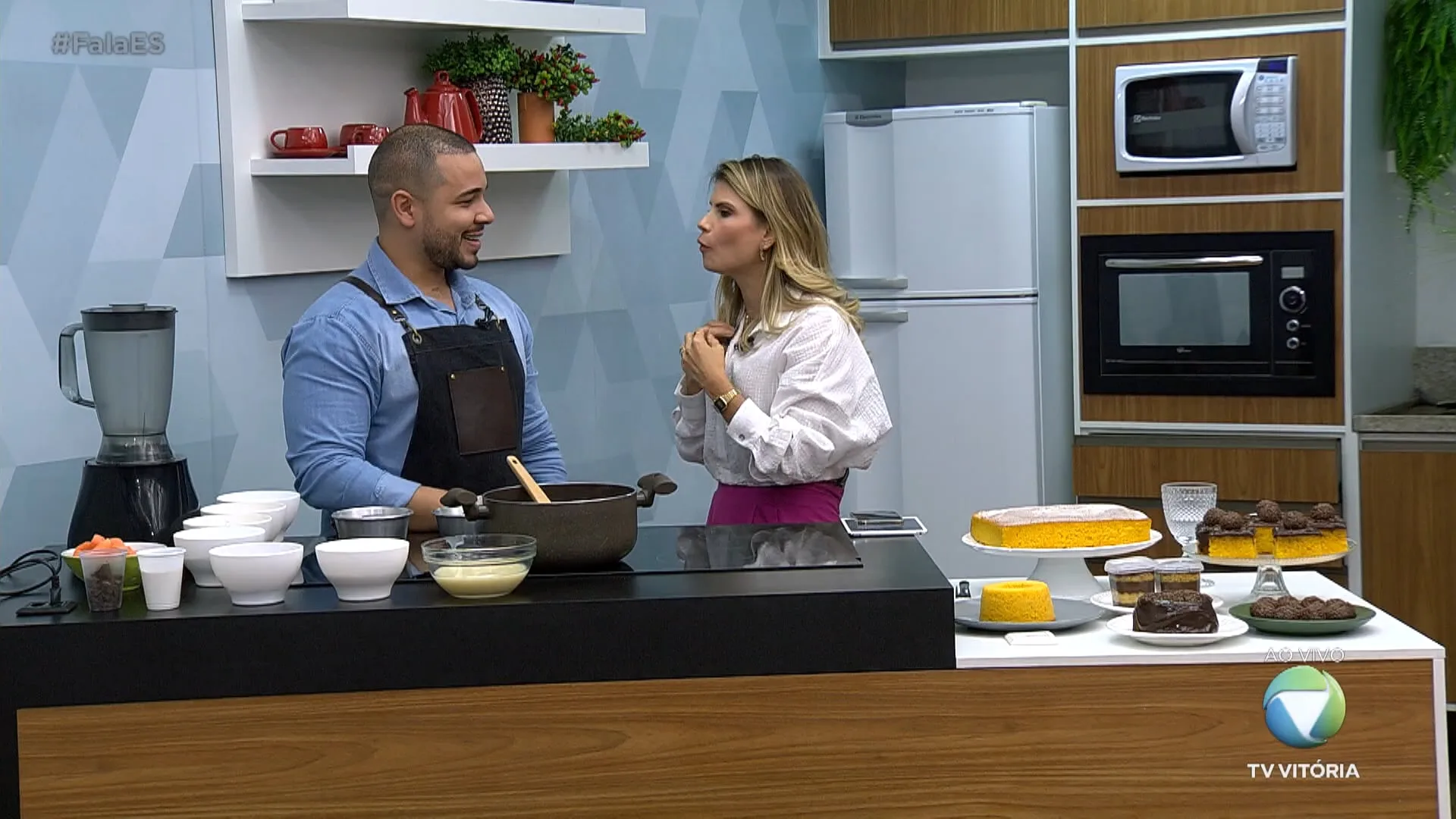 Aprenda a preparar um bolo de cenoura com cobertura de chocolate