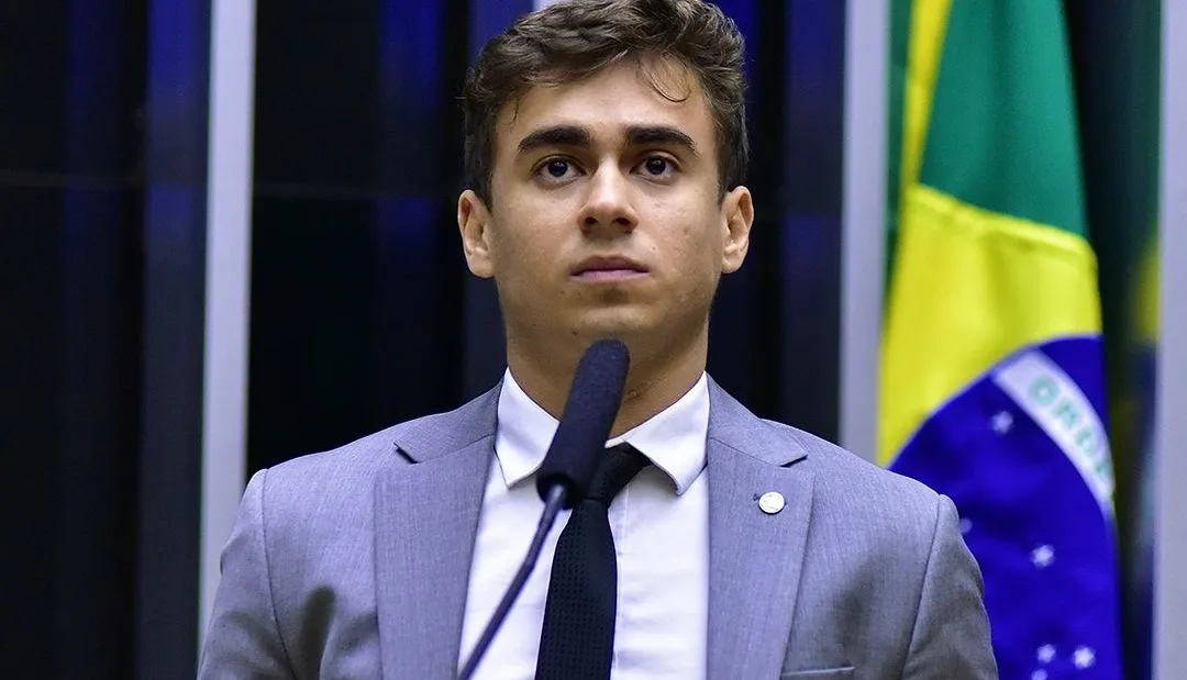 Nikolas Ferreira assume relatoria de projeto contra fake news durante eleições