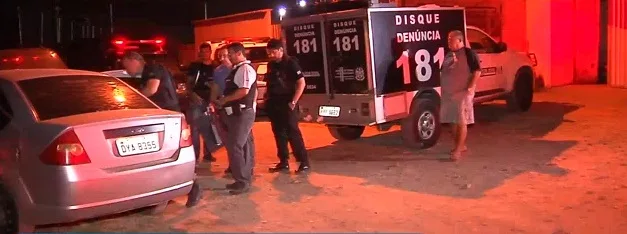 Corpo encontrado dentro de carro em Vila Velha é identificado; rapaz foi morto com 10 tiros