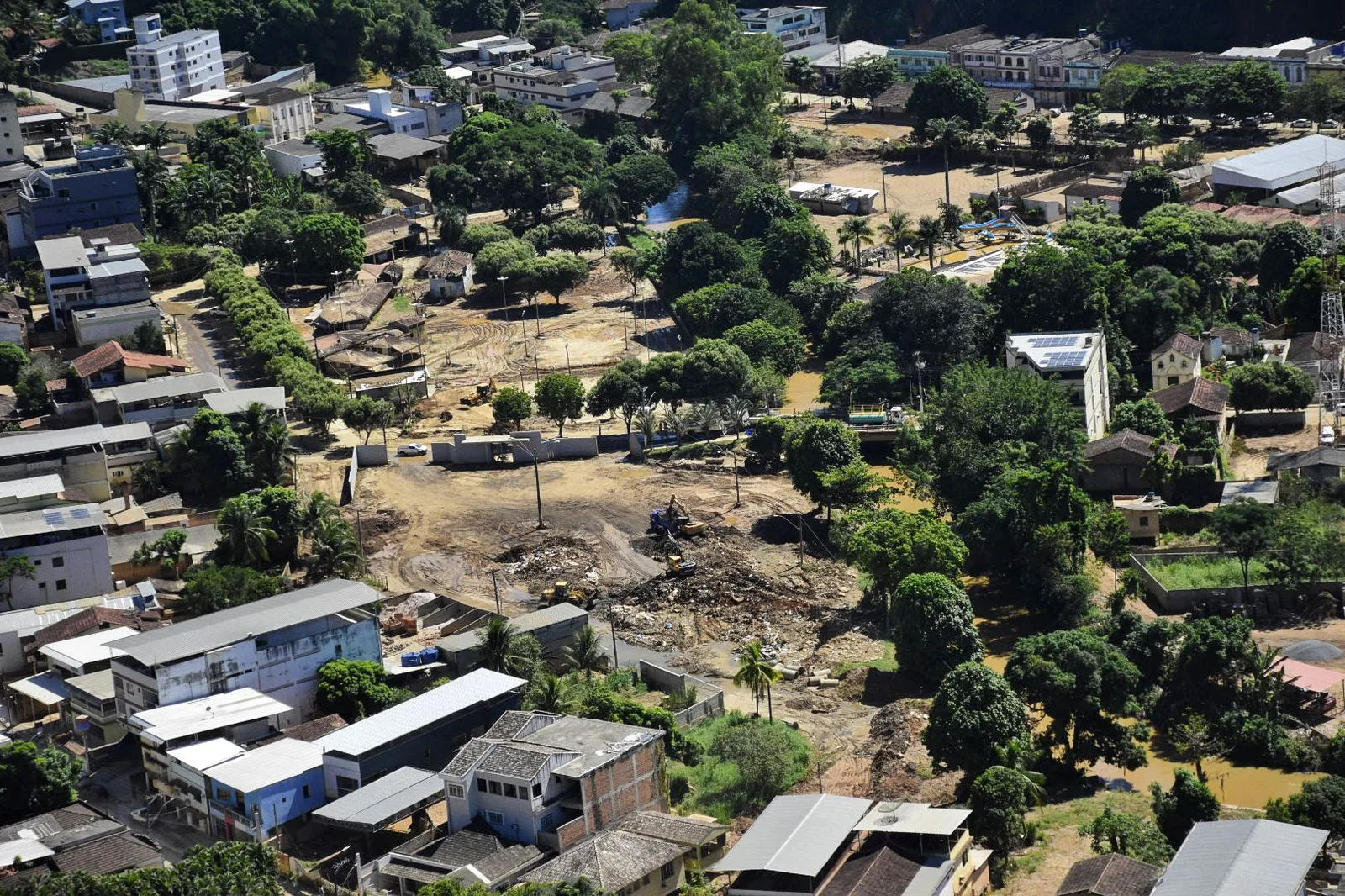 Após chuva devastadora, Governo do ES prevê construção de 150 casas em Mimoso do Sul