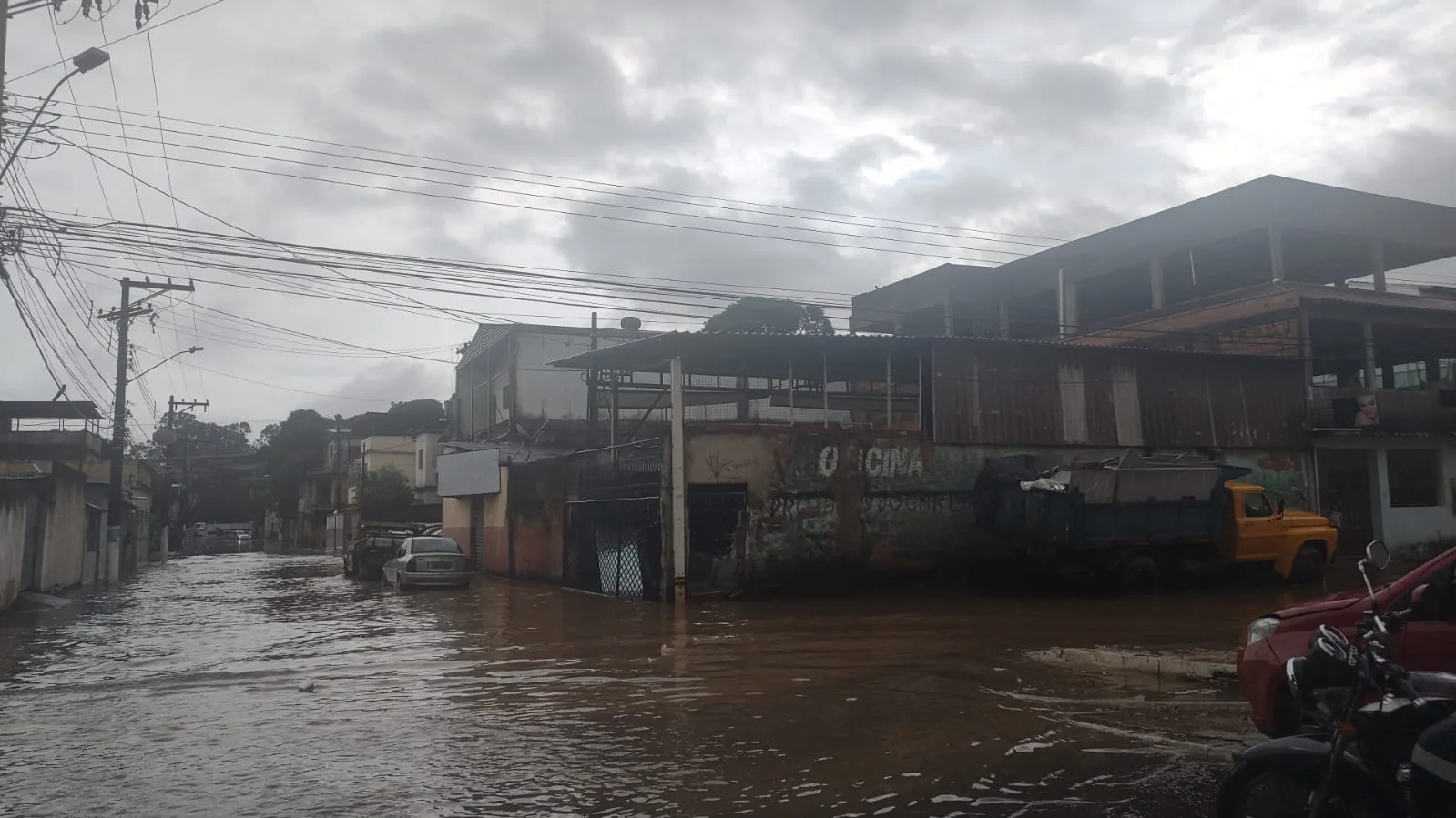 Chuva no ES: 12 cidades em alerta para risco de enchentes e deslizamentos