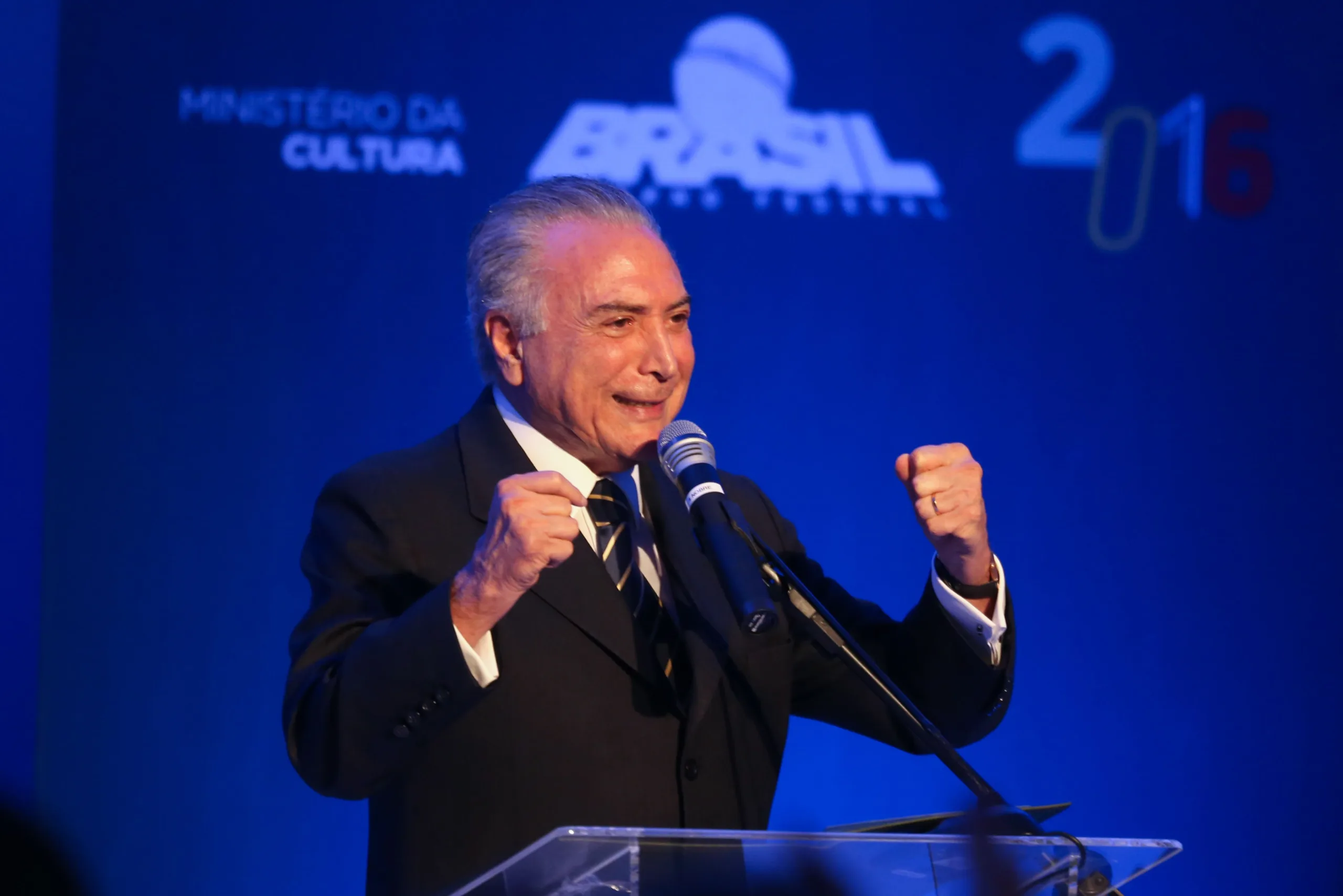 Brasília – Presidente Michel Temer discursa na cerimônia de entrega da Ordem do Mérito Cultural 2016 – Dona Ivone Lara, no Palácio do Planalto (Valter Campanato/Agência Brasil)