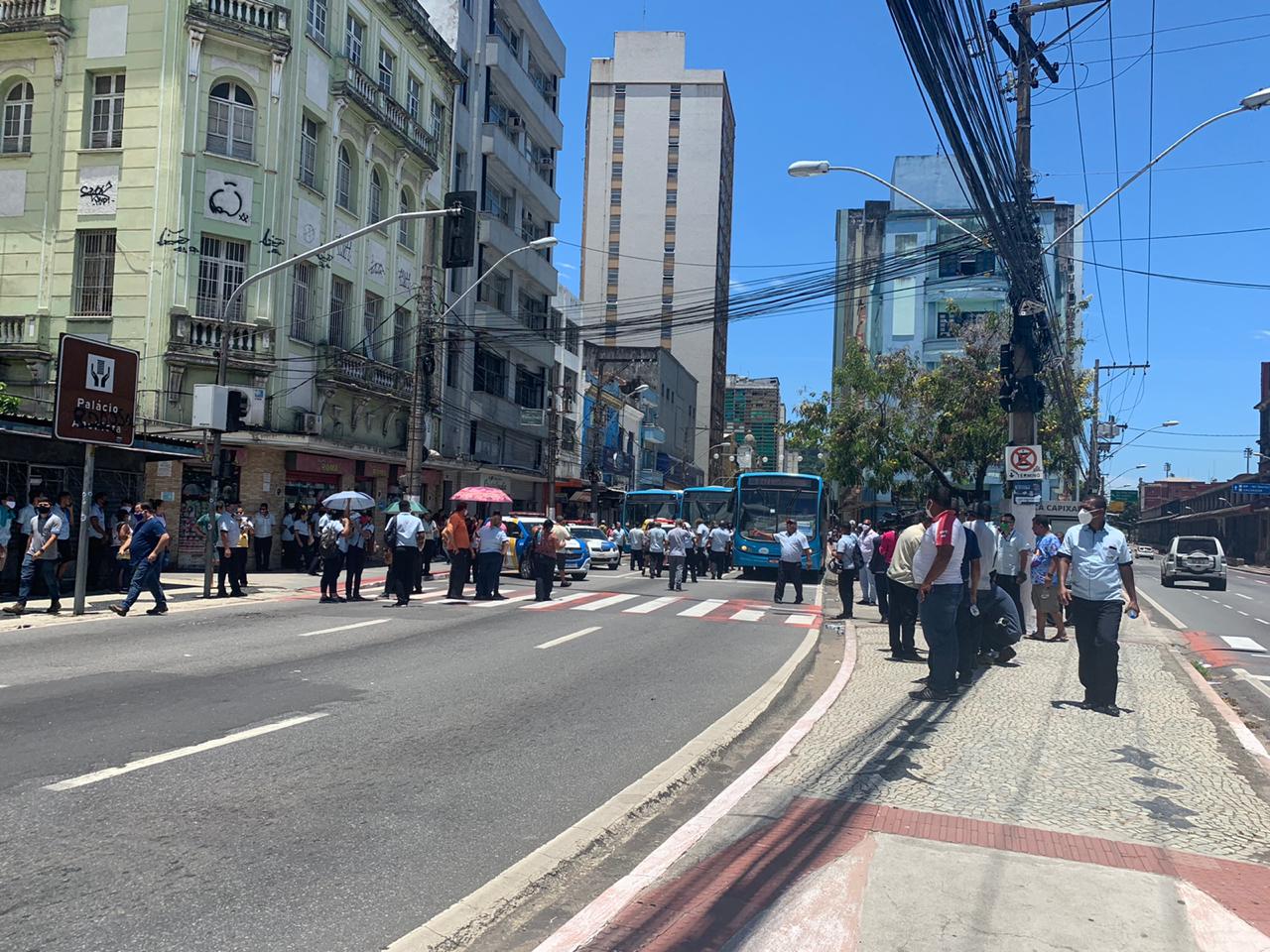 Termina protesto dos rodoviários no Centro de Vitória e trânsito volta a fluir