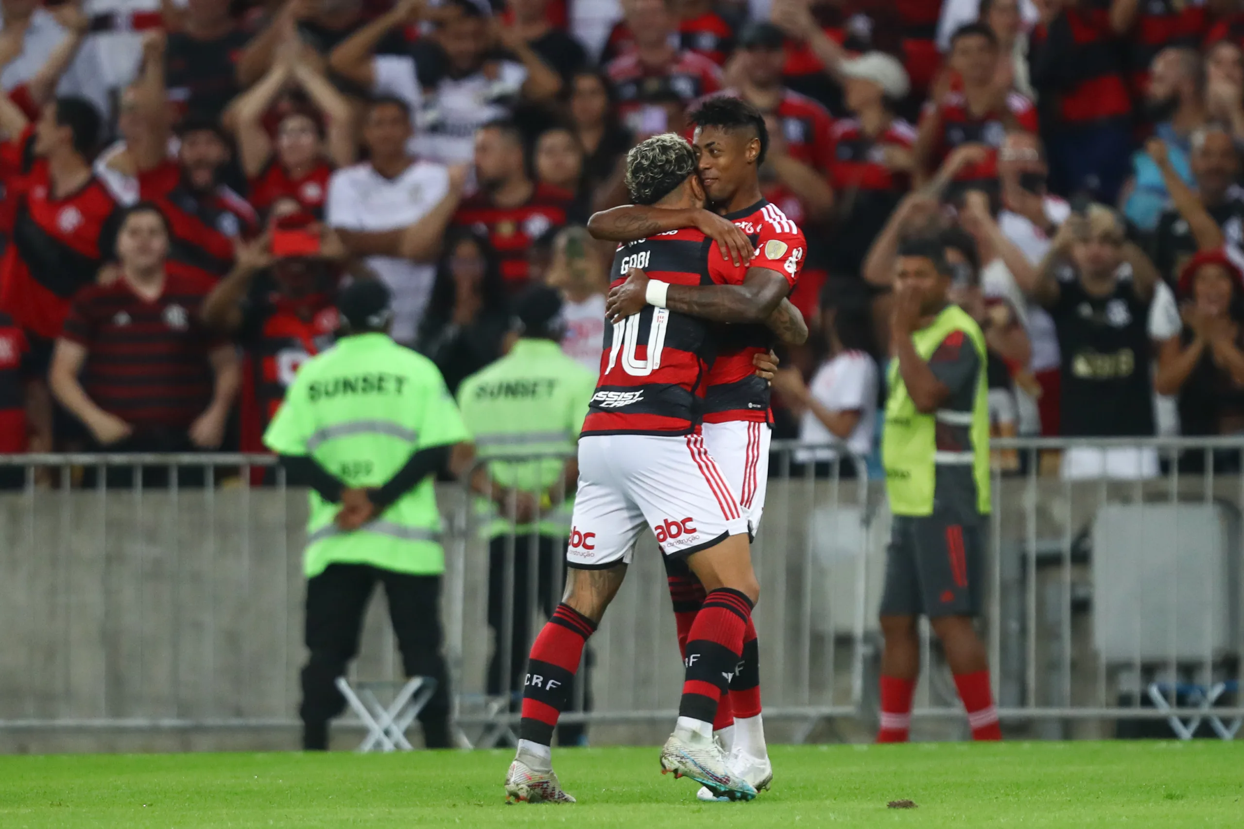 Bruno Henrique marca e dá vantagem ao Flamengo na Libertadores