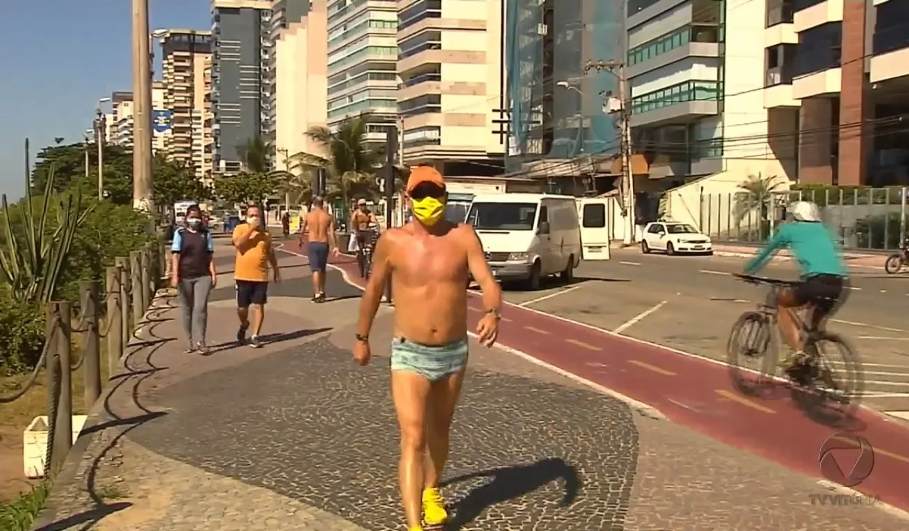 Veja como foi o movimento nas praias e supermercados neste sábado na Grande Vitória