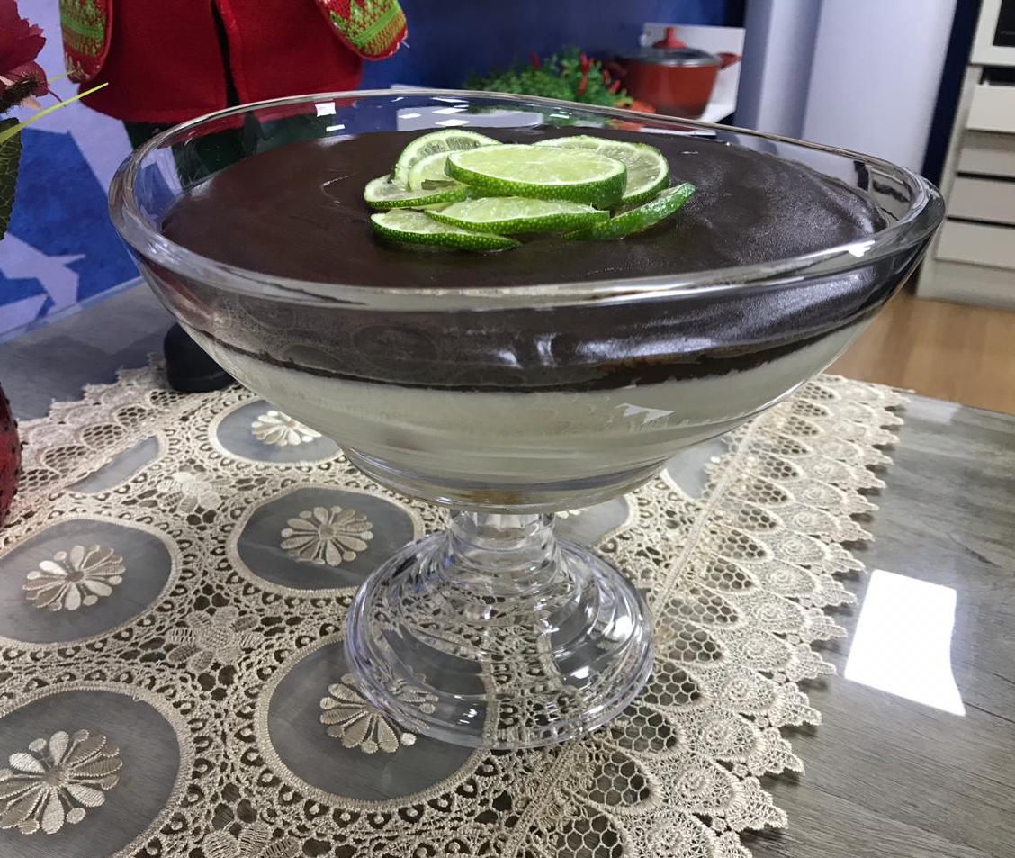 PAVÊ DE LIMÃO COM CHOCOLATE