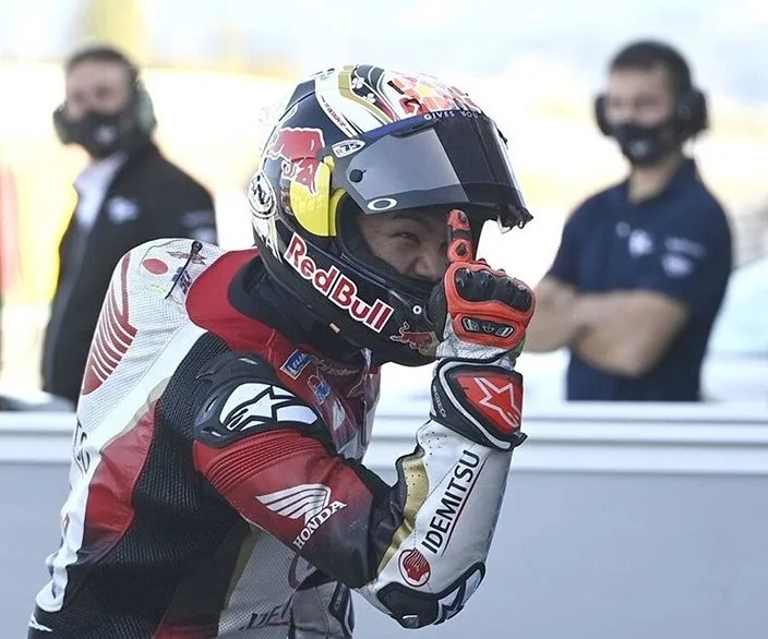 Nakagami conquista 1ª pole da carreira na MotoGP e larga em 1º na etapa de Teruel