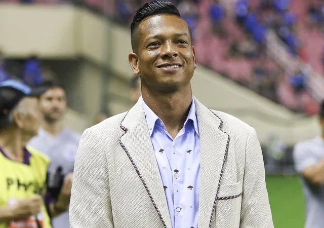Apresentado, Guarín diz que decisão pelo Vasco foi 'muito rápida'