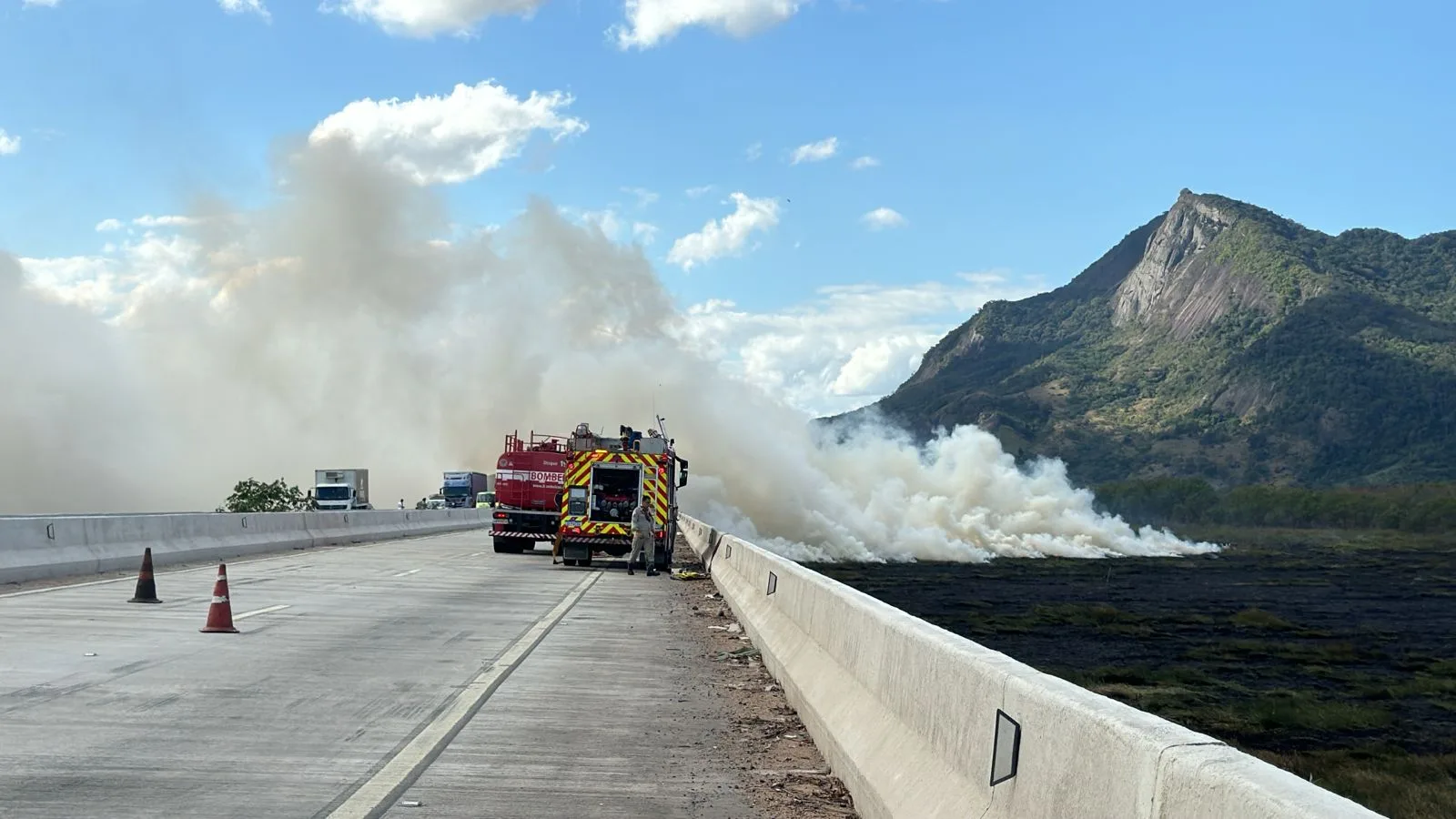 Incêndio é controlado e PRF libera Contorno do Mestre Álvaro