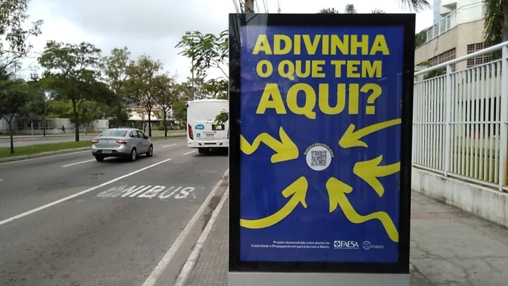Peças de alunos da FAESA são exibidas nas ruas da Grande Vitória