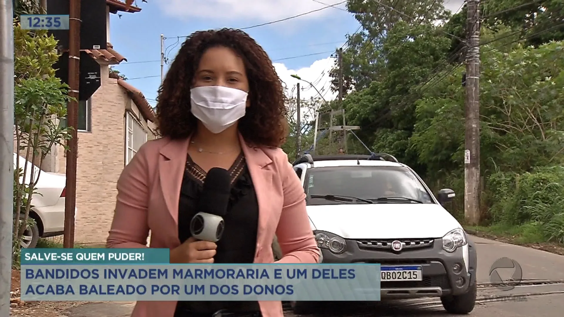 Bandido invade marmoraria e é baleado