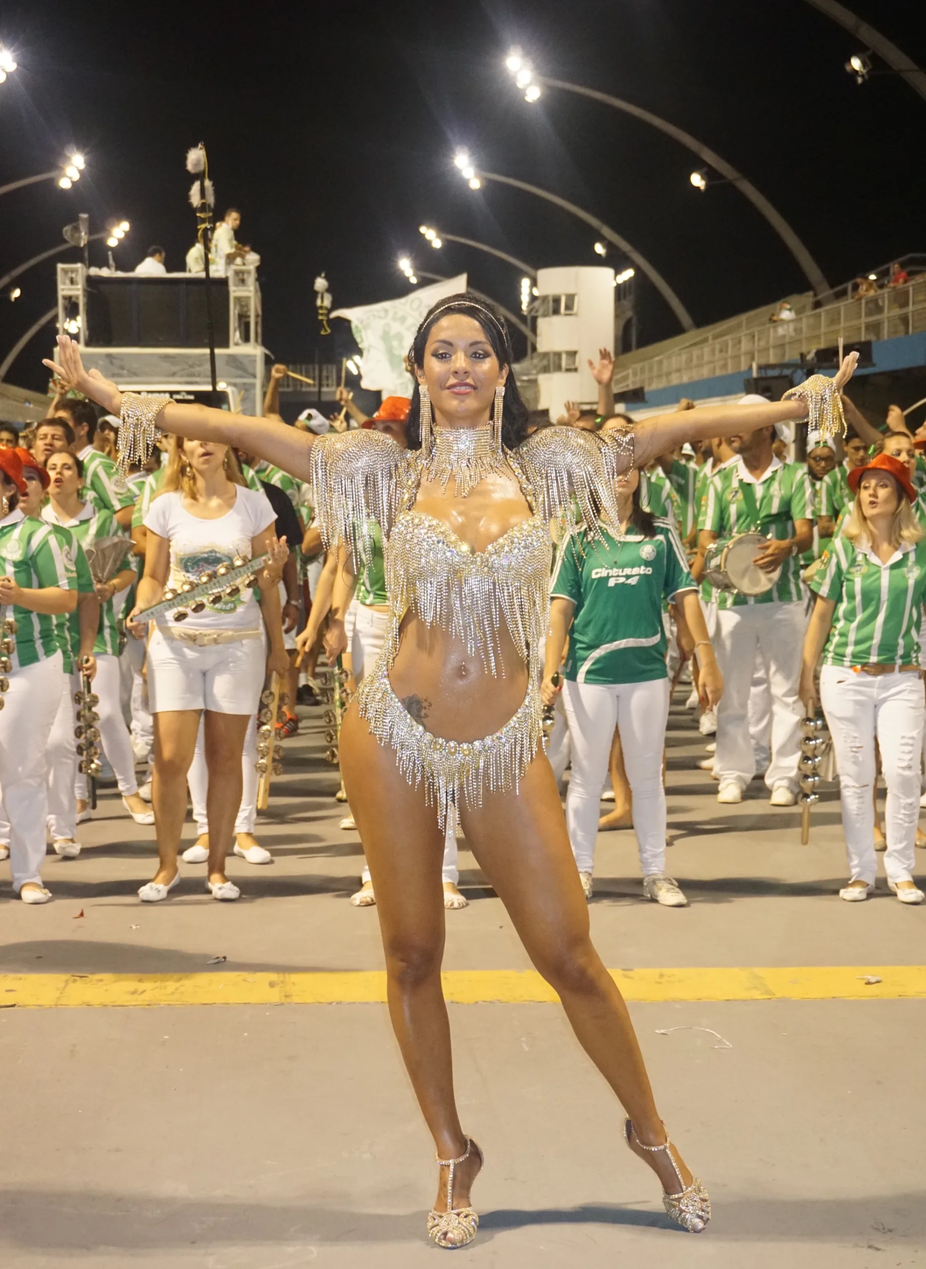 Musa da Mancha Verde vai desfilar com fantasia de 10 mil