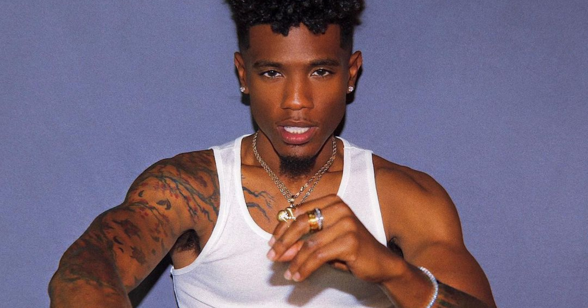 Morre cantor B. Smyth aos 28 anos e causa é revelada por irmão