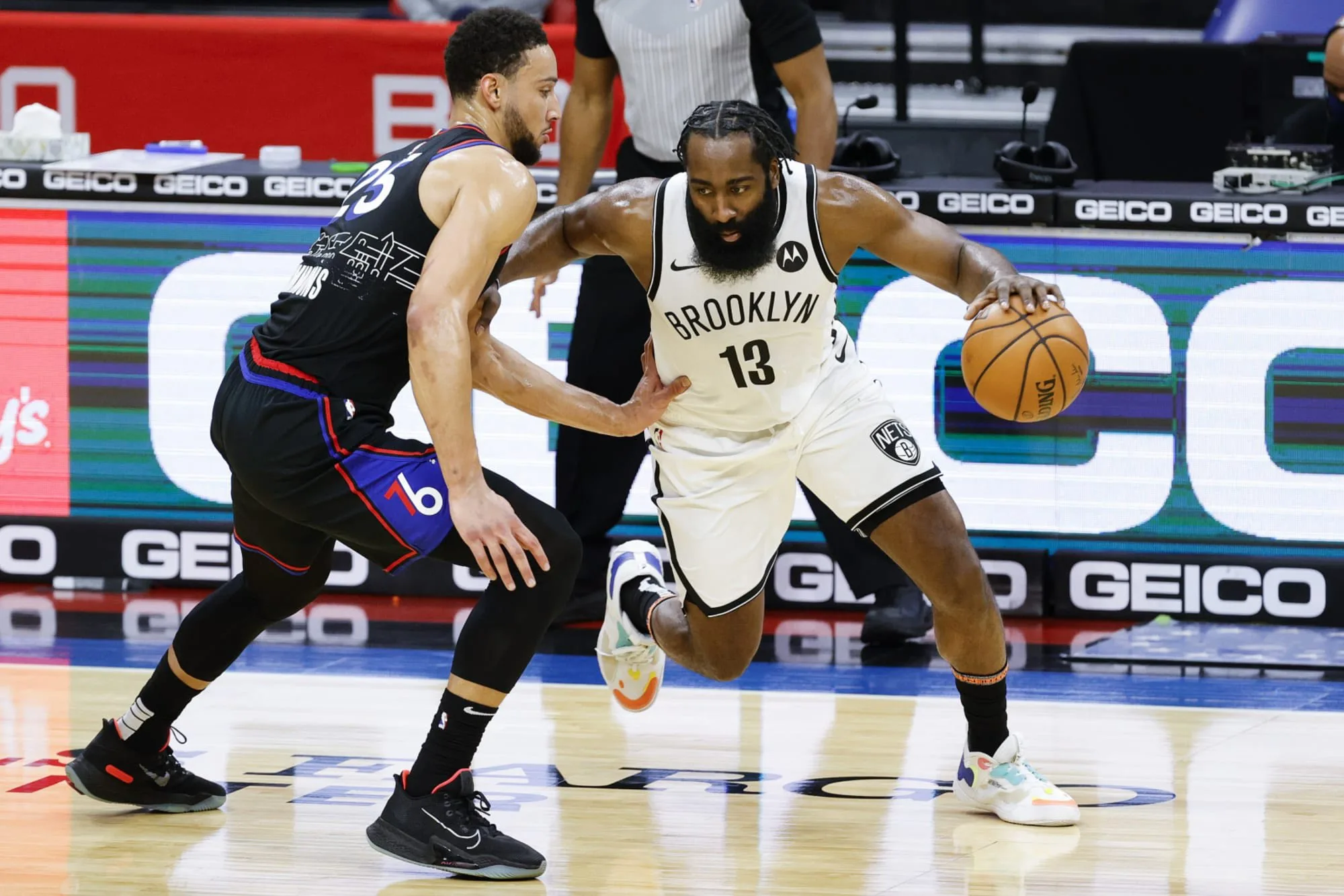 Nets atendem pedido e enviam James Harden para os Sixers em troca por Simmons