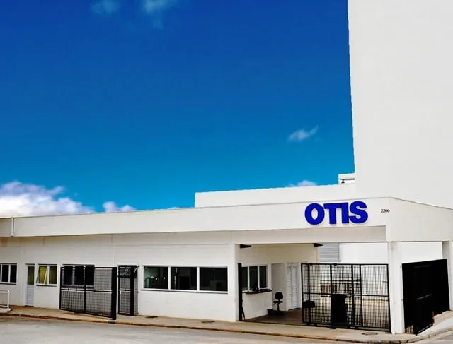 Elevadores Otis abrem 51 vagas de estágio com chances para Vitória